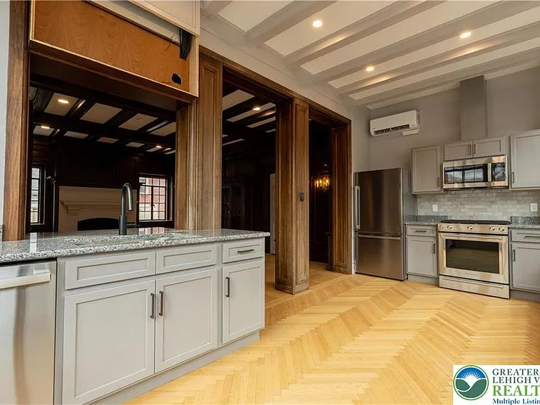 214 Spring Garden St #2B — Photo 7
