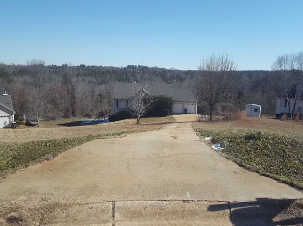 102 Princess Cir, Griffin, GA 30224