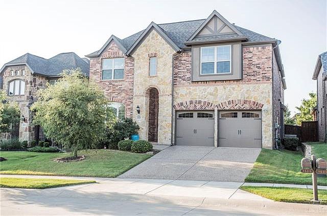 1st image of 1525 Presley Way
