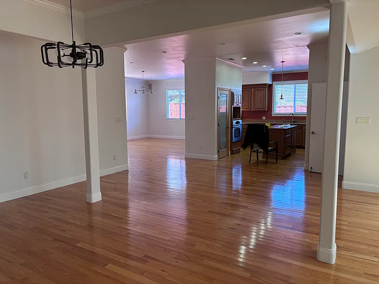 9576 Ernwood St — Photo 32