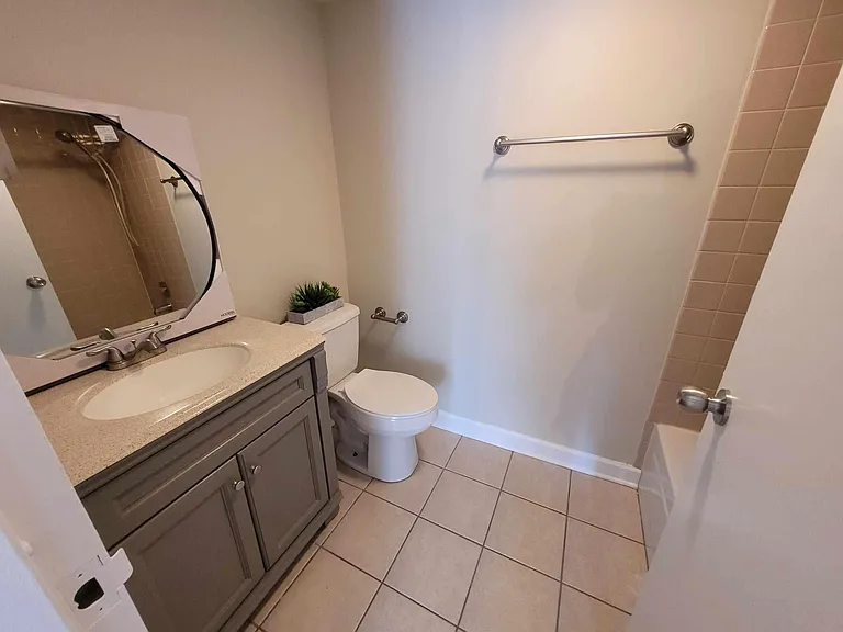 111 S Baybrook Dr #112 — Photo 9
