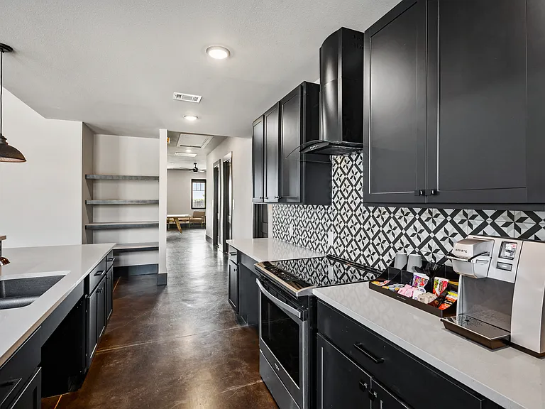 Shannon Creek Apartments — Photo 23