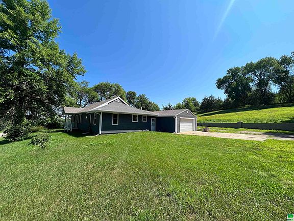2nd image of 32518 Hidden Acres Dr