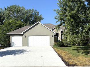 350 Trailstone Dr SW, Cokato, MN 55321