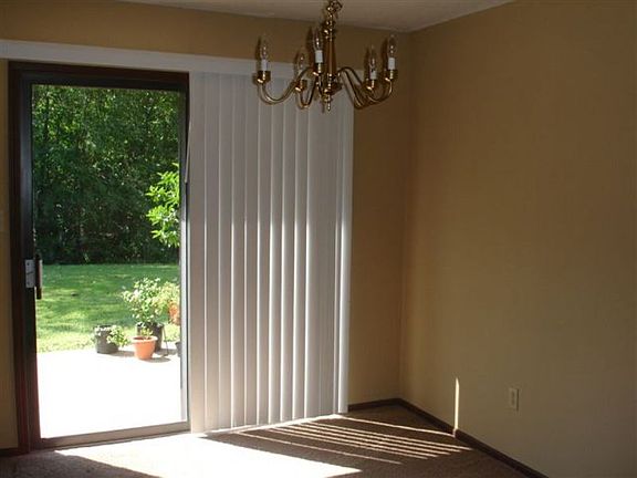 3rd image of 217 NW Waterwheel Ct