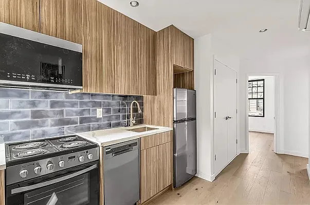 Rented by Avenues Real Estate | media 3