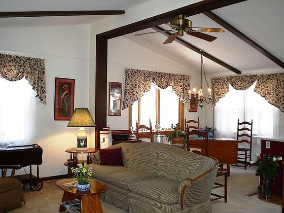Liv-Dining Area