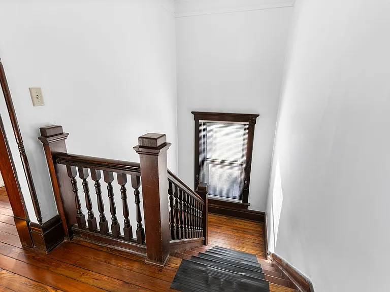 726 Kerr St — Photo 10