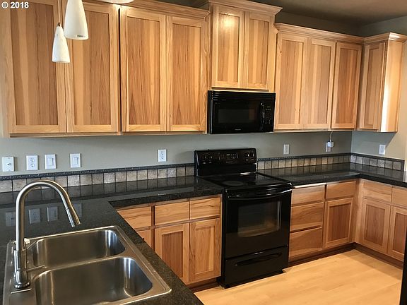 2nd image of 8026 NE 35th Ave