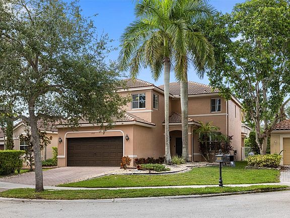 2nd image of 1532 Winterberry Ln