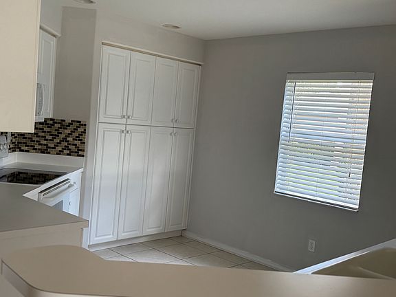5th image of 12320 Notting Hill Ln Unit 5