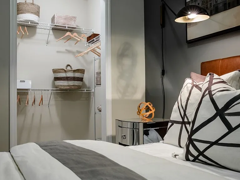 Walk-in Closet
