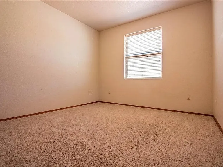 2309 Saguaro Loop — Photo 15