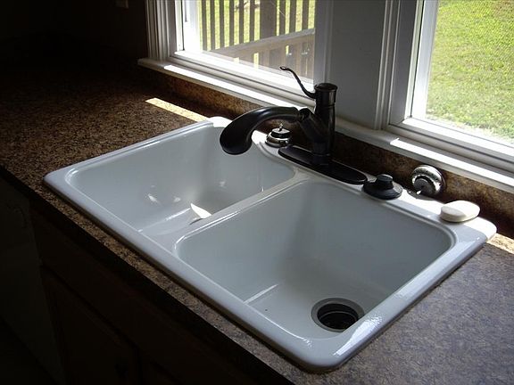 3rd image of 1258 Parkway Dr