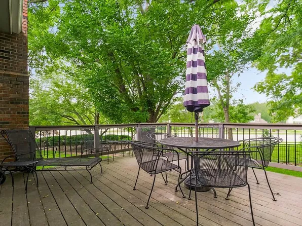 12808 Howe Dr, Leawood, KS 66209