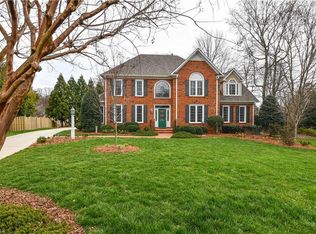 5 Crossfield Ct, Greensboro, NC 27408