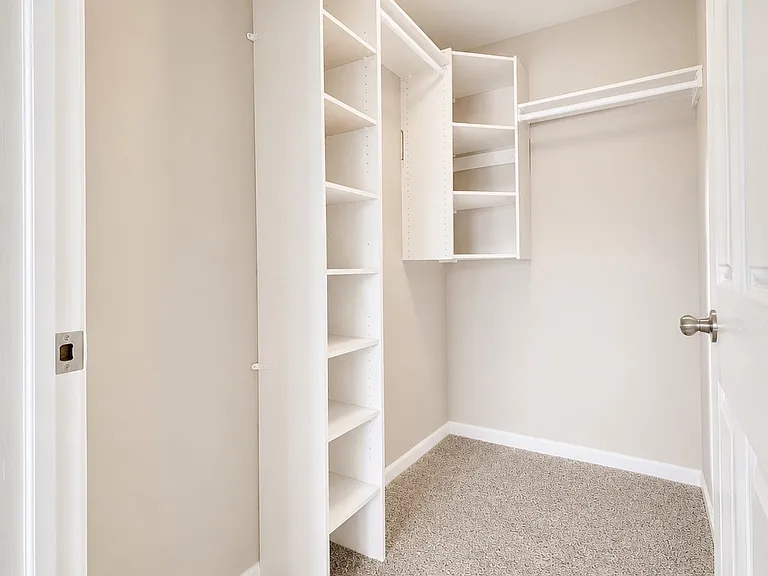 302 Gethings Cir #302 — Photo 7