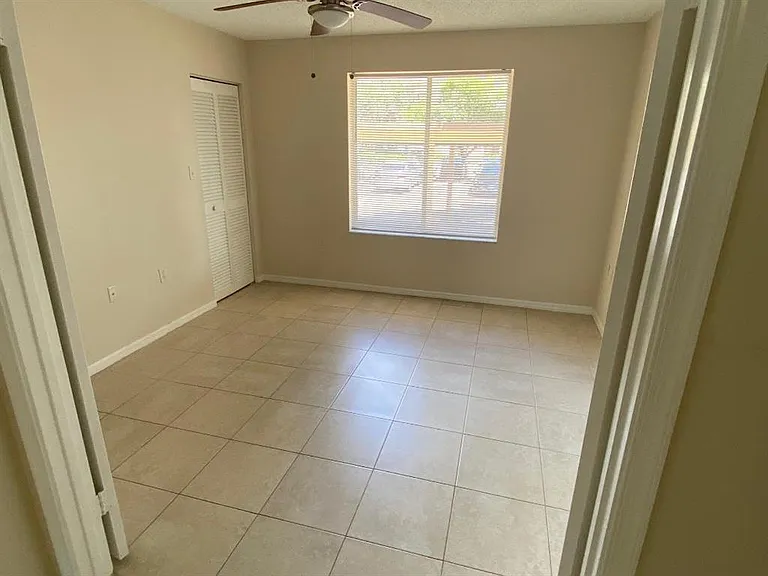7108 Glenmoor Dr #7108 — Photo 4