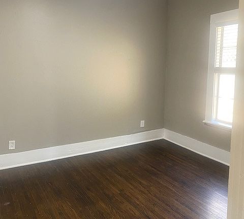 4th image of 1130 S Yorktown Ave