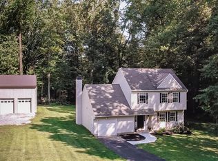 102 Debbie Dr, Coatesville, PA 19320