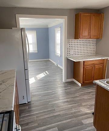 5th image of 14410 Agnes St