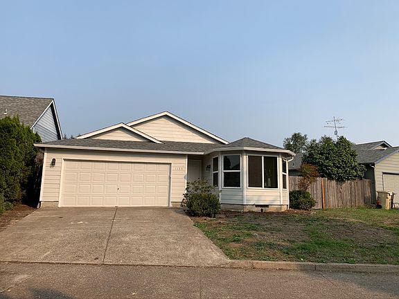 3rd image of 1135 NE Conser Pl