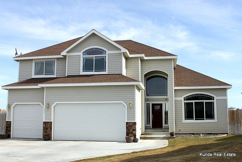 1st image of 103 Erica Dr