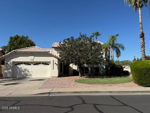 1338 E Encinas Ave