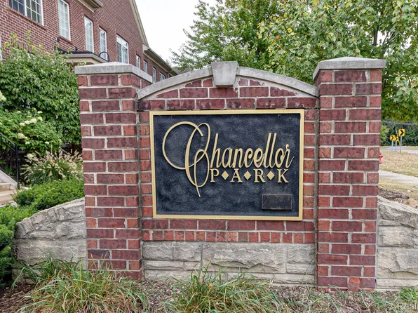 1422 Crimson Way, Walled Lake, MI 48390