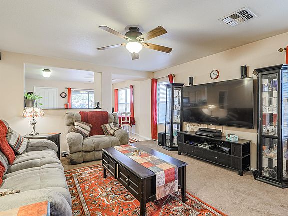 4th image of 2336 E Palm Beach Dr