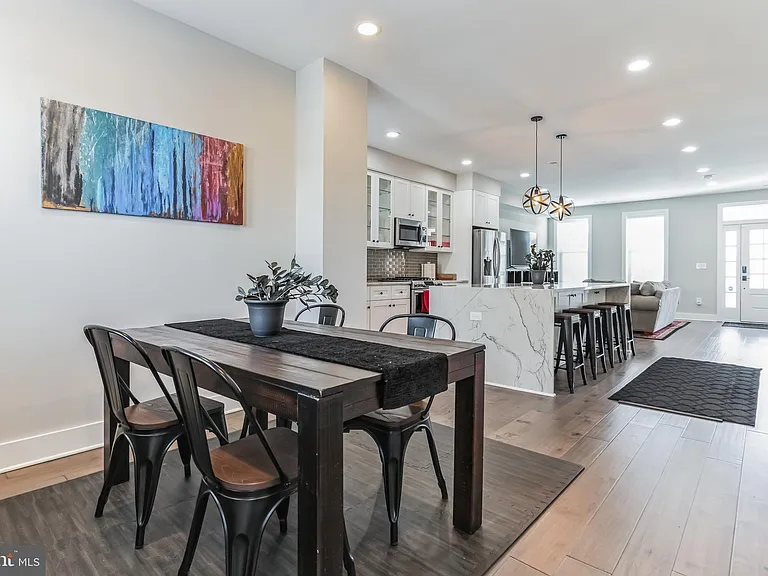 805 Jefferson St NW — Photo 10