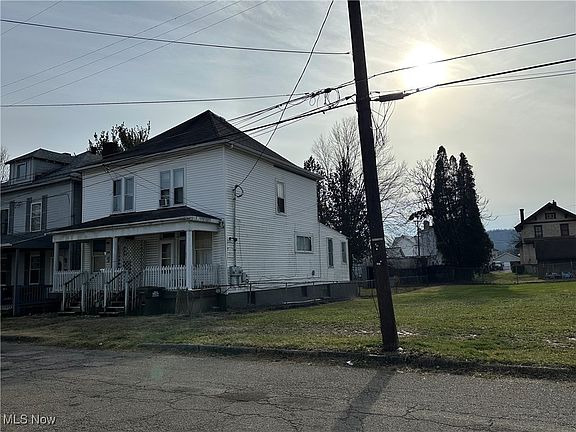 2nd image of 450 14th St