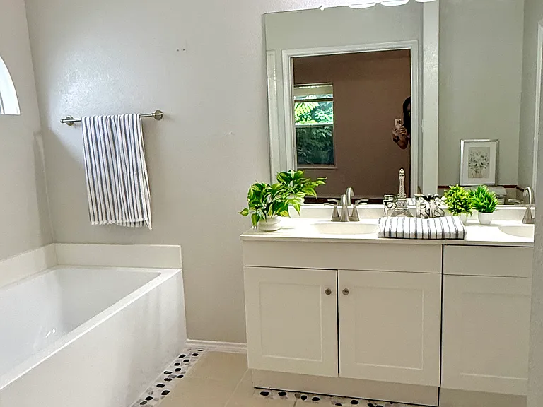 6912 Hickory Crk — Photo 7