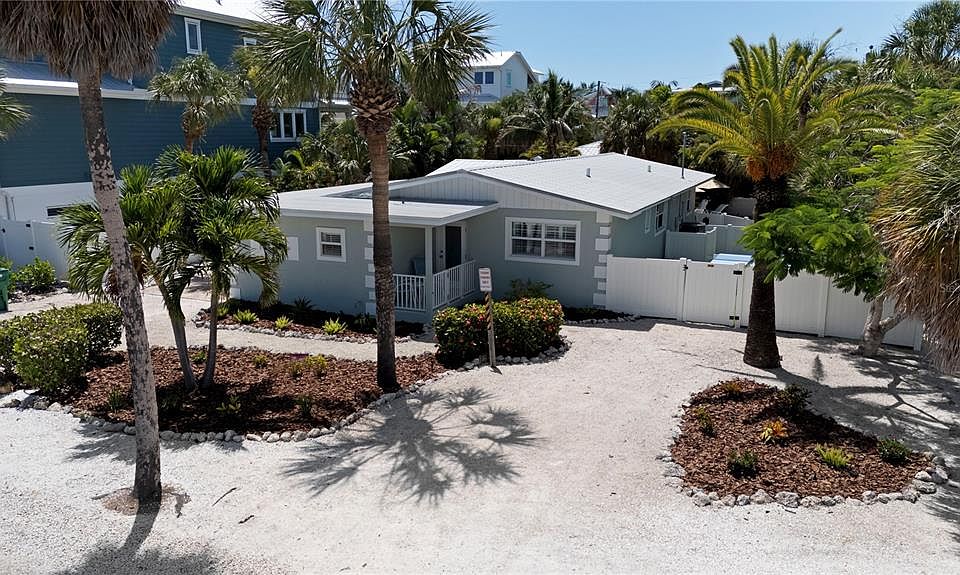 1st image of 110 Palm Ave