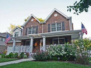 9725 S 52nd Ave, Oak Lawn, IL 60453
