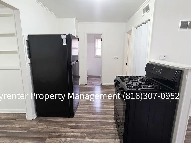 1512 W College St — Photo 21