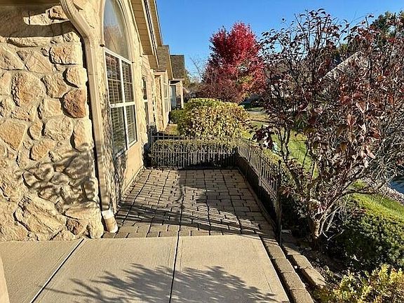 3rd image of 8875 Linksway Dr
