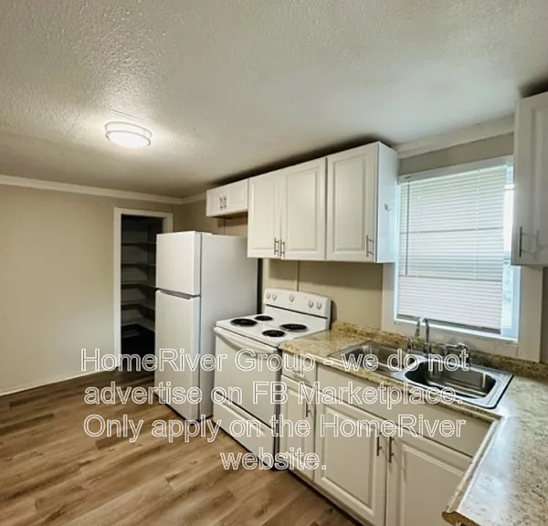 209 W 23rd St — Photo 3