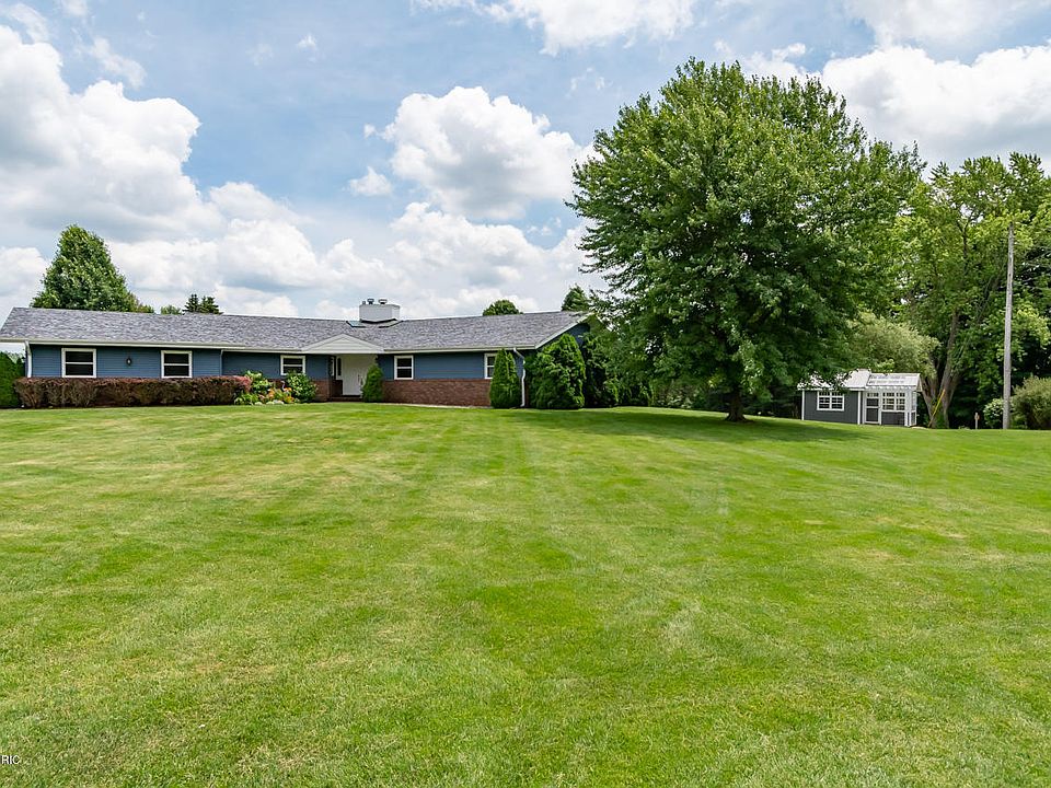 1st image of 56221 Fairway Dr