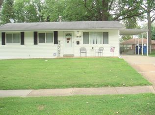 1060 Bluefield Dr, Florissant, MO 63033
