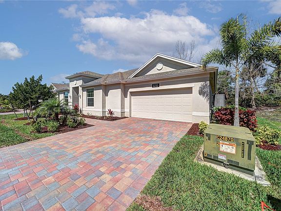 3rd image of 6090 Bella Rosa Ln