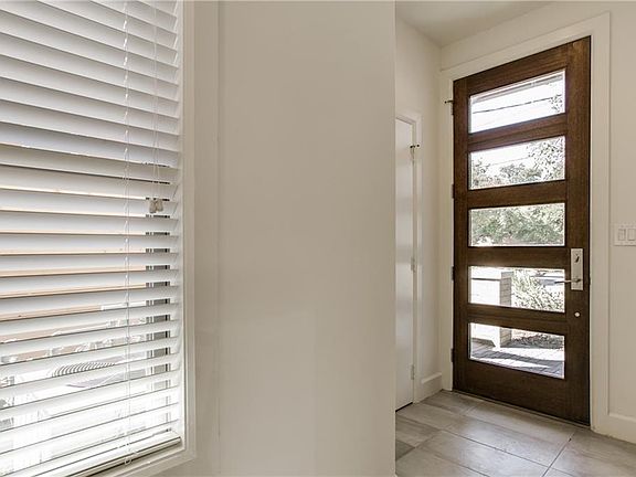 2nd image of 4514 Abbott Ave APT 1