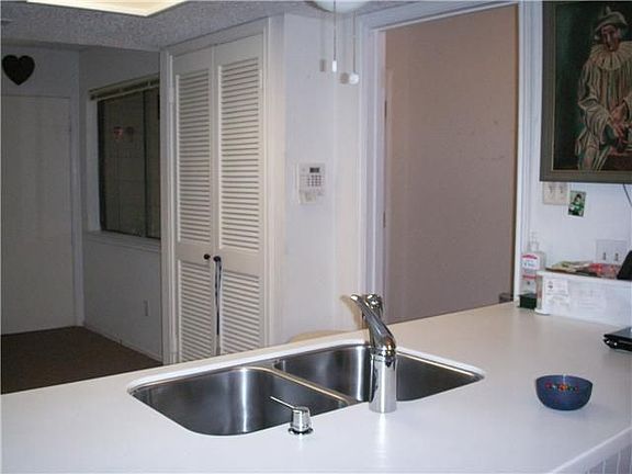 4th image of 7211 Lakewood Dr APT 119