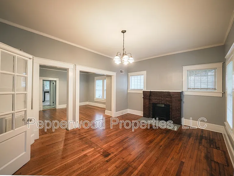 318 Hydrick St — Photo 9