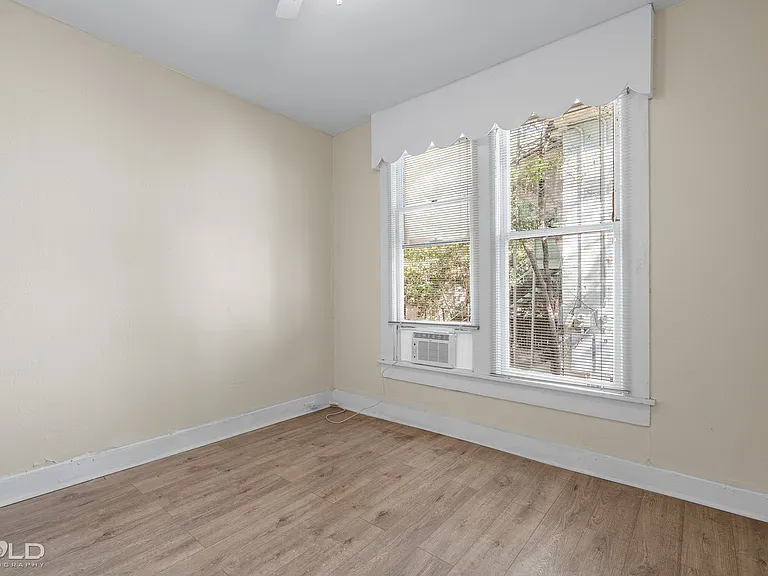 546 Dalzell St — Photo 24