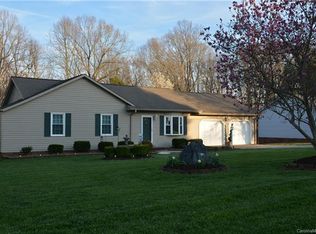 812 Whites Farm Rd, Statesville, NC 28625