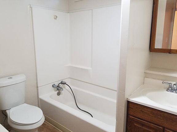 4th image of 1541 12th St #2