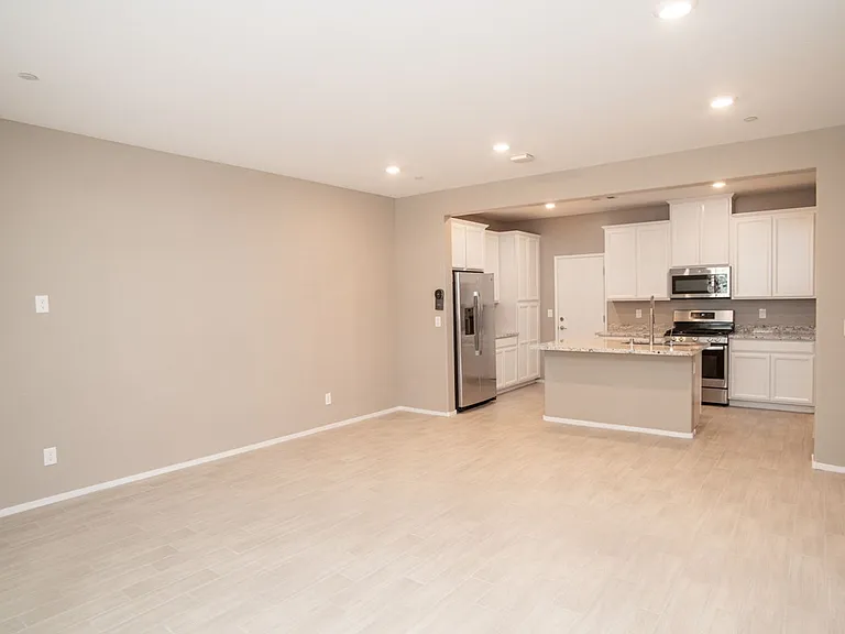 9 Alamere Falls Dr — Photo 10