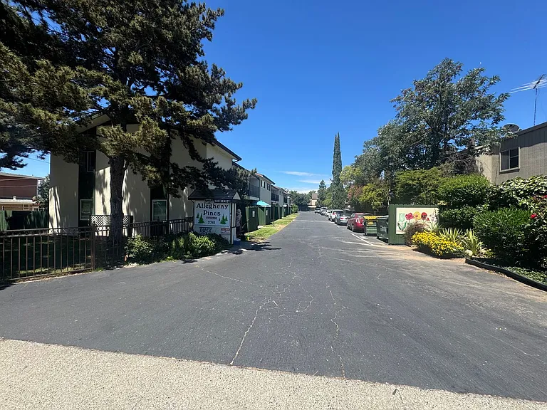 Allegheny Pines Apartments — Photo 17