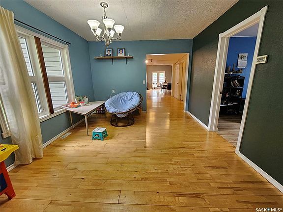 4th image of 726 Mann Ave